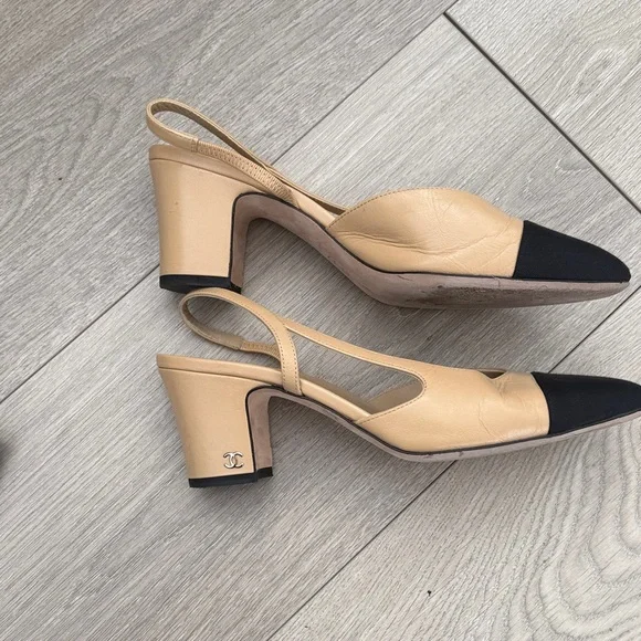 CHANEL Beige and Black Slingback Heels - Picture 4 of 8